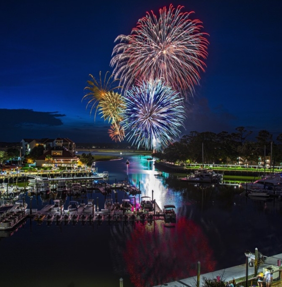 Hilton Head Real Estate 23 fireworks harbourfest 2022 184D73D2 A2F4 5E28 A2BCE6AFADB96406 18786ffe a385 b4ae 133fc5fddbecab6f45793 1